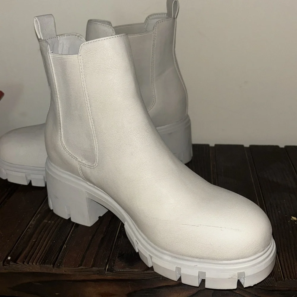 Ivory Booties - Picture 3 of 5